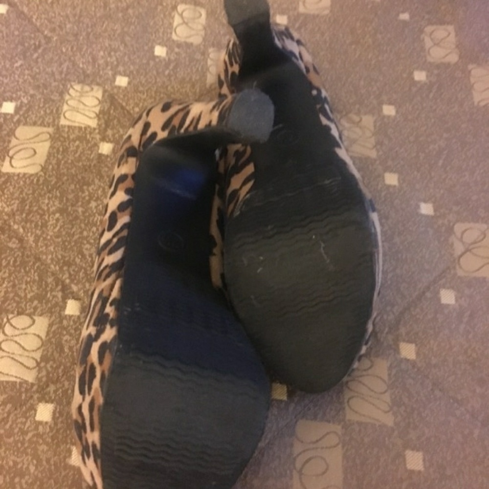 Super Gorgeous Massimo Leopard Print Platforms!😋 - Picture 4 of 7